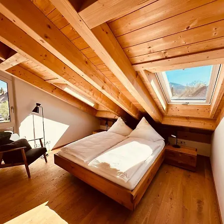 Alpenglueck Garmisch, Attic 公寓