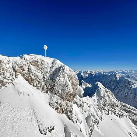 Alpenglueck Garmisch, Attic 公寓