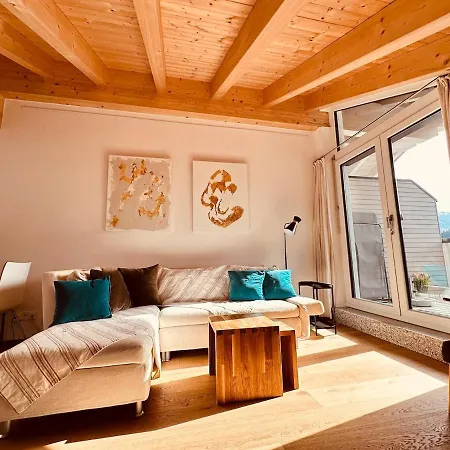 Alpenglueck Garmisch, Attic 公寓 加爾米施-帕滕基興